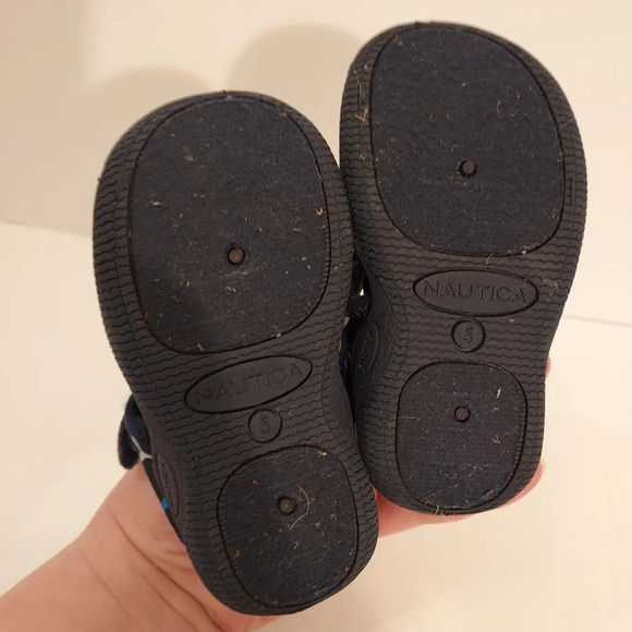 Nautica Shark Print Protective Water Shoes, Closed-Toe Sport Sandal in Size 5 - Picture 9 of 10